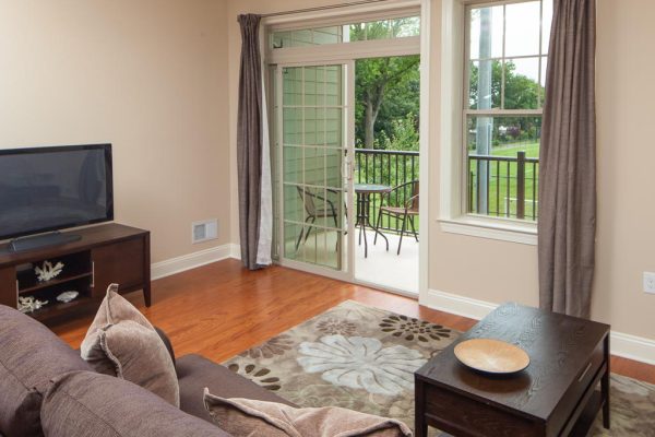 92_Burnett Ave (12 of 15) 92_Burnett Ave (12 of 15)