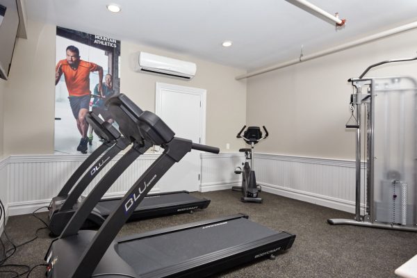 98 Burnett Avenue 10 98 Burnett Avenue 10