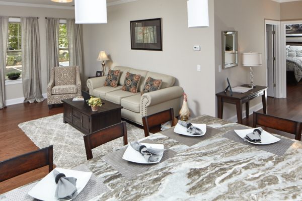 98 Burnett Avenue 5 98 Burnett Avenue 5