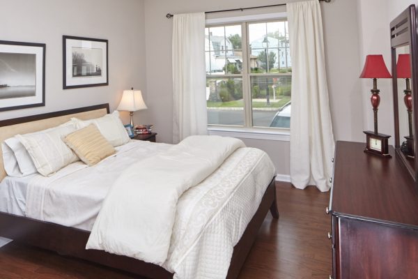 98 Burnett Avenue 6 98 Burnett Avenue 6